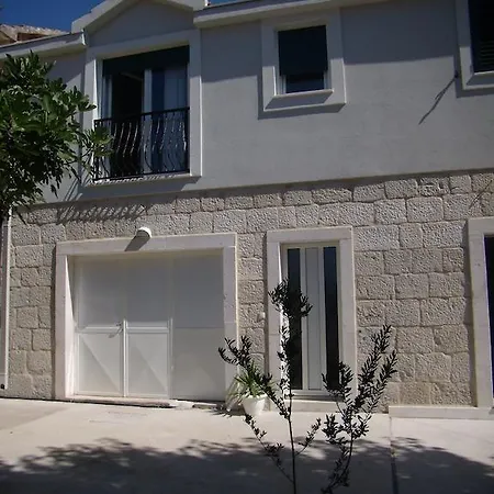 Stari Dvori Apartmán