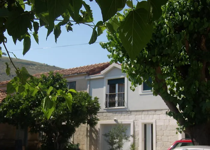Stari Dvori アパート