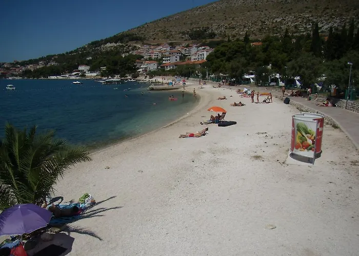 Stari Dvori *